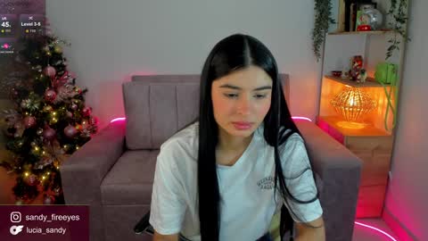 Snapshot of lucia_sandy chatting on December 11, 6:20 pm Lu Intagramsandy fireeyes online show from December 11, 6:20 pm