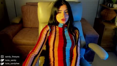 Snapshot of lucia_sandy chatting on October 3, 11:24 pm Lu Intagramsandy fireeyes online show from October 3, 11:24 pm