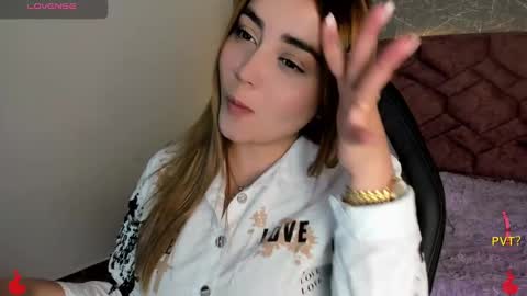 lucia star  online show from December 5, 7:17 pm