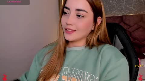 lucia star  online show from December 13, 6:38 pm