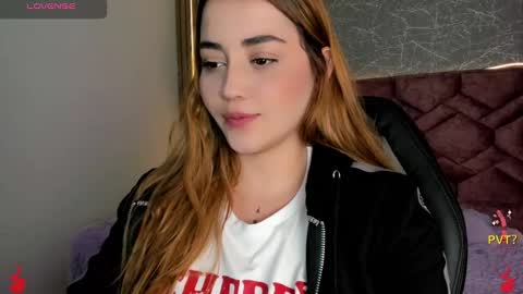 lucia star  online show from January 2, 1:19 pm