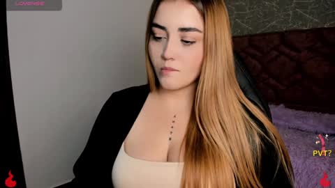 lucia star  online show from January 16, 9:19 pm