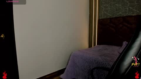 lucia star  online show from January 17, 9:17 pm