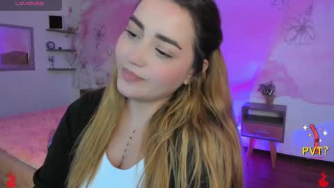 lucia star  online show from February 13, 5:48 am