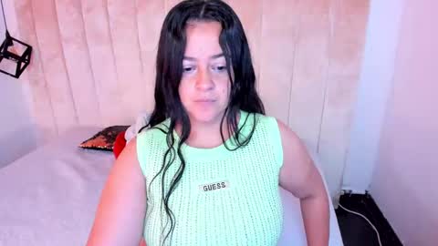 Lucia Vonne online show from September 13, 1:11 pm