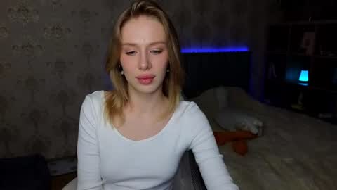 Snapshot of lucia_wow chatting on June 15, 9:06 pm lucia_wow online show from June 15, 9:06 pm
