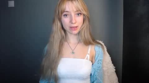 Lucy online show from November 12, 7:35 pm