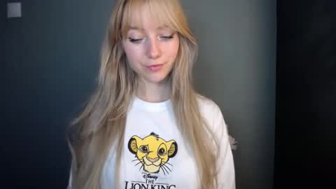 Lucy online show from November 14, 8:07 pm