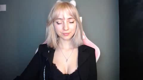 Lucy online show from March 21, 8:23 pm