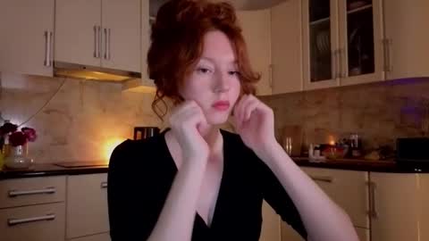 Lucia online show from September 21, 5:03 pm