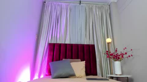 LuciaFerrero online show from November 4, 2:10 am