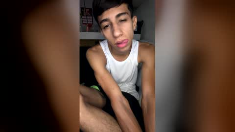 Snapshot of lucian_davii chatting on March 11, 2:34 pm Pirulo online show from March 11, 2:34 pm