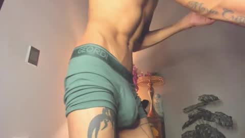 Snapshot of lucian_davii chatting on March 19, 2:15 am Pirulo online show from March 19, 2:15 am