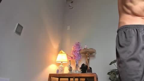 Snapshot of lucian_davii chatting on March 28, 3:33 pm Pirulo online show from March 28, 3:33 pm