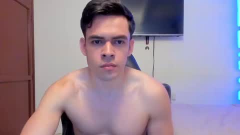 Lucian Gomez online show from September 20, 10:33 pm