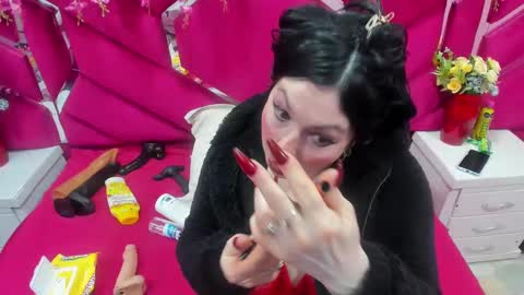 Snapshot of luciana_ass chatting on December 23, 8:47 pm Luci online show from December 23, 8:47 pm