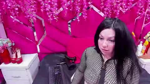 Snapshot of luciana_ass chatting on January 6, 7:24 pm Luci online show from January 6, 7:24 pm
