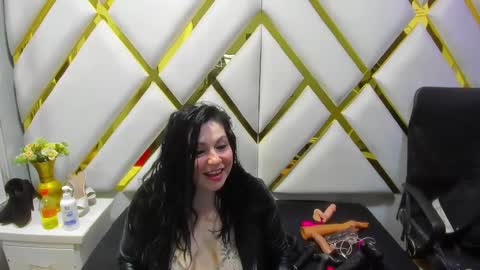 Snapshot of luciana_ass chatting on January 21, 8:32 pm Luci online show from January 21, 8:32 pm