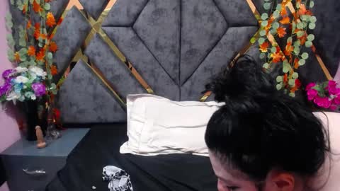 Snapshot of luciana_ass chatting on February 7, 9:15 pm Luci online show from February 7, 9:15 pm