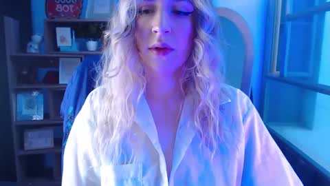 Luciana Evans online show from February 20, 1:30 pm