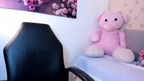 Snapshot of luciana_fords chatting on May 31, 1:07 pm Luciana Fords online show from May 31, 1:07 pm