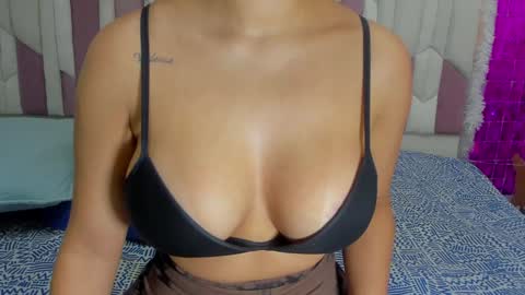 instagram luciana417  online show from December 27, 3:09 am