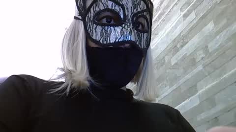 Snapshot of luciana_love22 chatting on September 15, 8:53 pm luciana_love22 online show from September 15, 8:53 pm