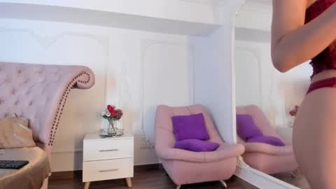 Snapshot of luciana_roa chatting on September 30, 8:25 pm Luciana online show from September 30, 8:25 pm