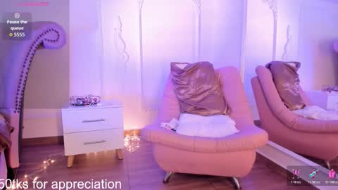 Snapshot of luciana_roa chatting on October 31, 9:16 pm Luciana online show from October 31, 9:16 pm