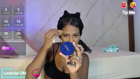 Snapshot of lucianaamorena chatting on October 22, 12:27 pm Luciana Morena online show from October 22, 12:27 pm