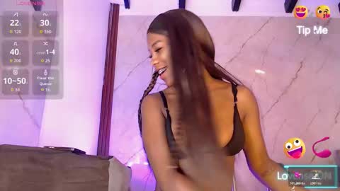 Snapshot of lucianaamorena chatting on November 5, 12:27 pm Luciana Morena online show from November 5, 12:27 pm