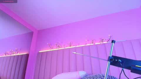 Snapshot of lucianablake chatting on March 16, 5:13 am lucianablake online show from March 16, 5:13 am