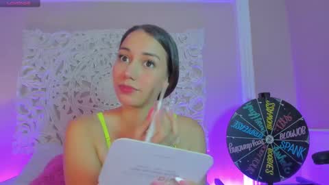 Snapshot of lucianacarter chatting on February 28, 4:43 am online show from February 28, 4:43 am