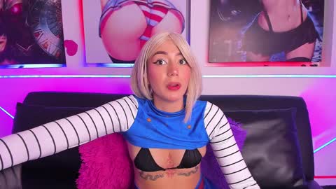 Snapshot of lucianacarter chatting on September 10, 4:56 am online show from September 10, 4:56 am