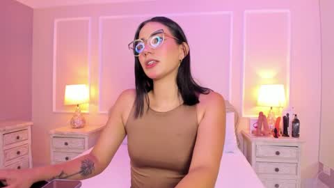 Snapshot of lucianacarter chatting on September 30, 3:44 am online show from September 30, 3:44 am