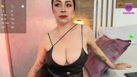 Snapshot of lucianawainn chatting on April 2, 1:31 pm Luciana online show from April 2, 1:31 pm