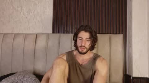 Luciano online show from September 15, 8:09 pm