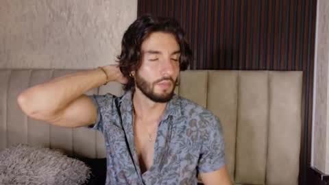 Luciano online show from September 22, 9:17 pm