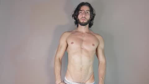 Luciano online show from October 10, 9:58 pm