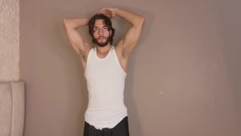 Luciano online show from November 3, 9:05 pm