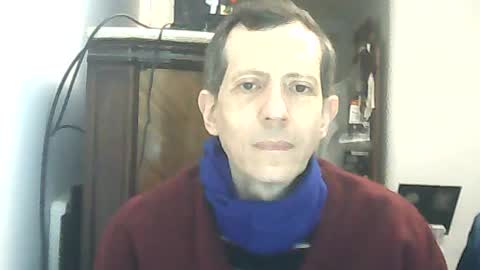 Snapshot of lucianoaxel chatting on July 10, 1:43 am Luciano online show from July 10, 1:43 am