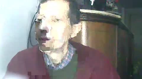 Snapshot of lucianoaxel chatting on July 28, 6:07 pm Luciano online show from July 28, 6:07 pm