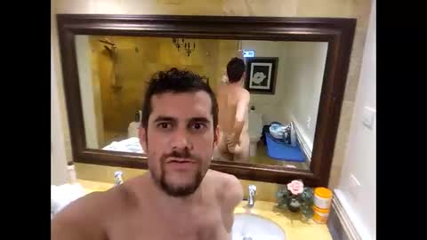 Snapshot of lucianopc chatting on October 13, 10:32 pm lucianopc online show from October 13, 10:32 pm