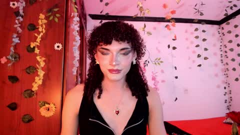 Snapshot of lucianromeo17 chatting on February 17, 4:20 am Lucy or Lucian 3 Come to my social Links3 online show from February 17, 4:20 am