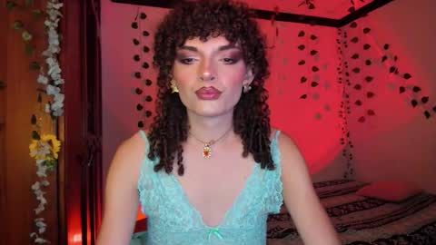 Snapshot of lucianromeo17 chatting on March 27, 1:00 am Lucy or Lucian 3 Come to my social Links3 online show from March 27, 1:00 am