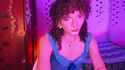 Snapshot of lucianromeo17 chatting on April 7, 6:25 am Lucy or Lucian 3 Come to my social Links3 online show from April 7, 6:25 am