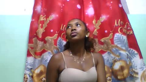 lucie196645 online show from June 3, 6:49 am