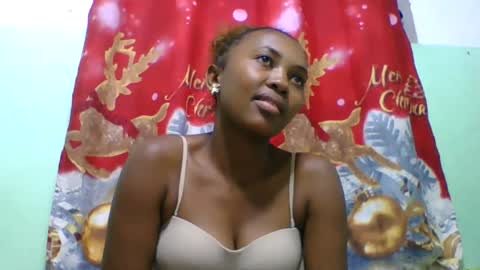 lucie196645 online show from June 12, 6:18 pm
