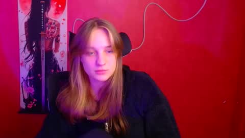 Snapshot of lucieamour_ chatting on November 24, 10:53 pm Lucie online show from November 24, 10:53 pm