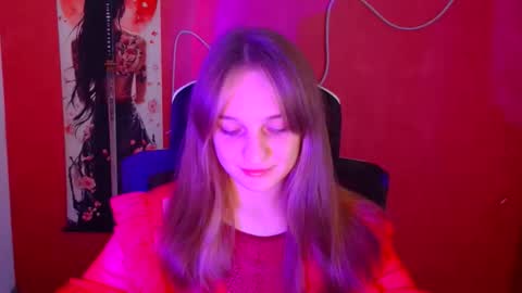 Snapshot of lucieamour_ chatting on November 26, 10:55 pm Lucie online show from November 26, 10:55 pm